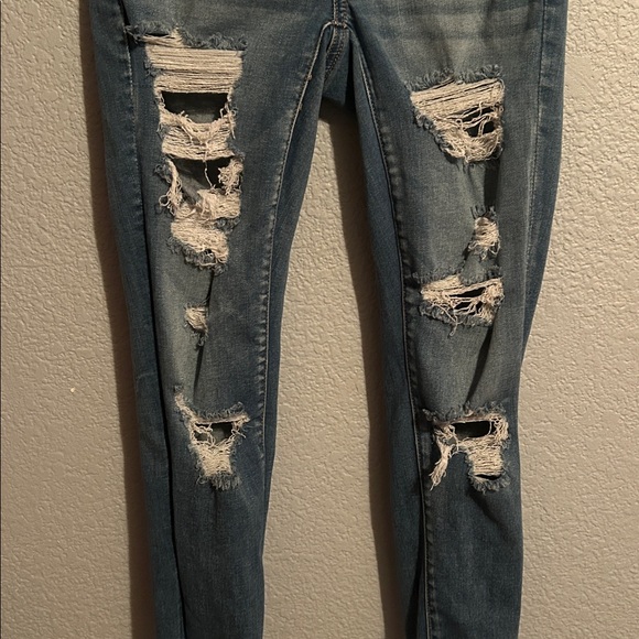 American Eagle Outfitters High Rise Women's Light Blue Ripped Skinny Jeans - Picture 2 of 8